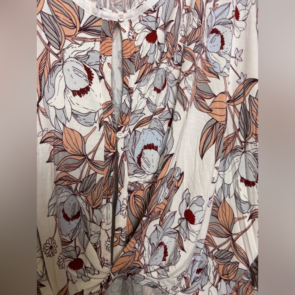 Free People Floral Blouse in White and Pink - Picture 5 of 11